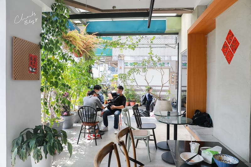 【西屯區/惠中路】純白色系、聖多里尼感的網美早餐店 CACTI吃光早午餐輕食空間 - 第4張圖 吃光
