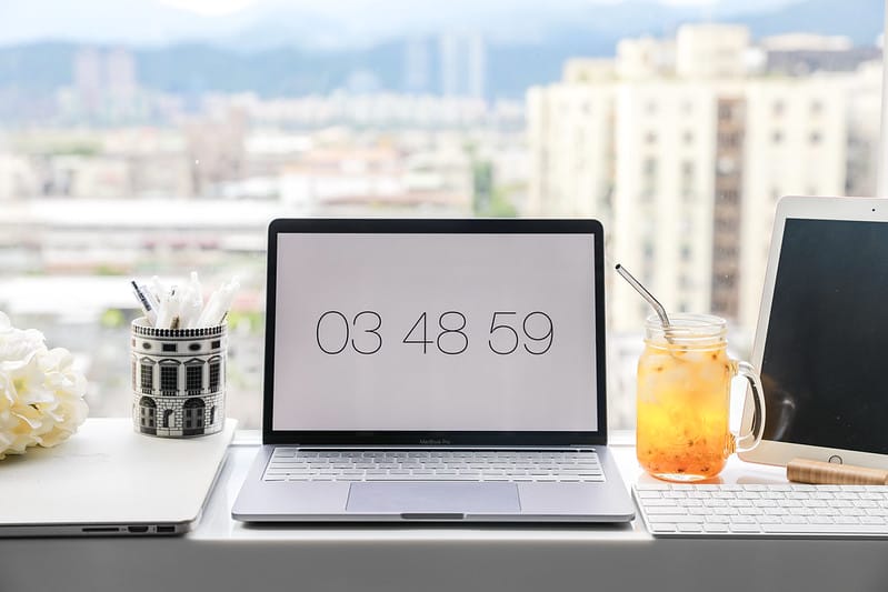 【開箱】事隔10年我終於敗下了逼近10萬的Macbook Pro 13” 硬體介紹/購買原因/使用心得(自掏腰包心得) - 第2張圖 1J6A0245-2