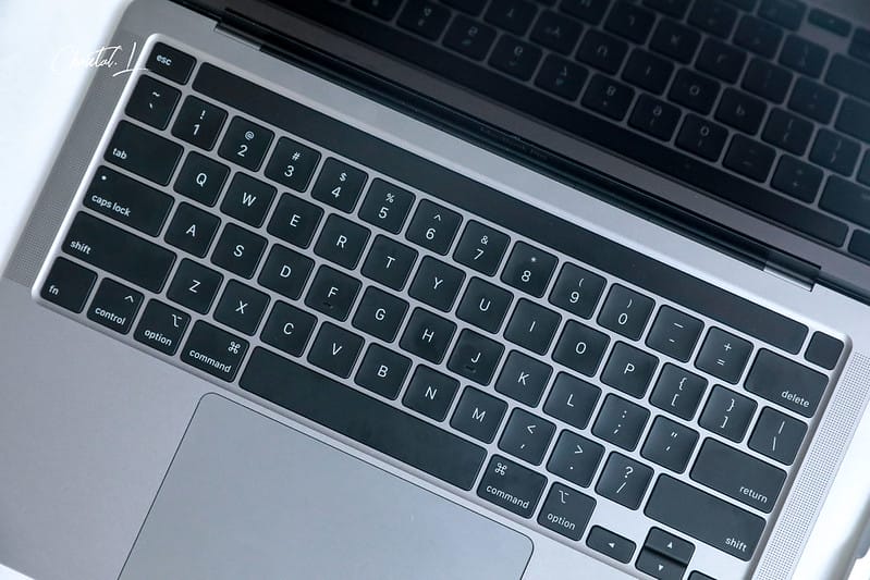【開箱】事隔10年我終於敗下了逼近10萬的Macbook Pro 13” 硬體介紹/購買原因/使用心得(自掏腰包心得) - 第31張圖 1J6A0183-2拷貝