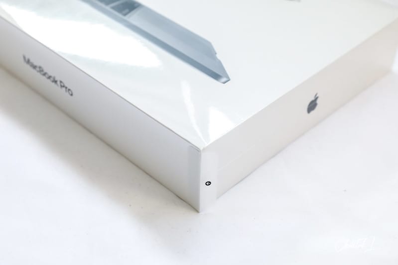 【開箱】事隔10年我終於敗下了逼近10萬的Macbook Pro 13” 硬體介紹/購買原因/使用心得(自掏腰包心得) - 第8張圖 1J6A7921-2拷貝