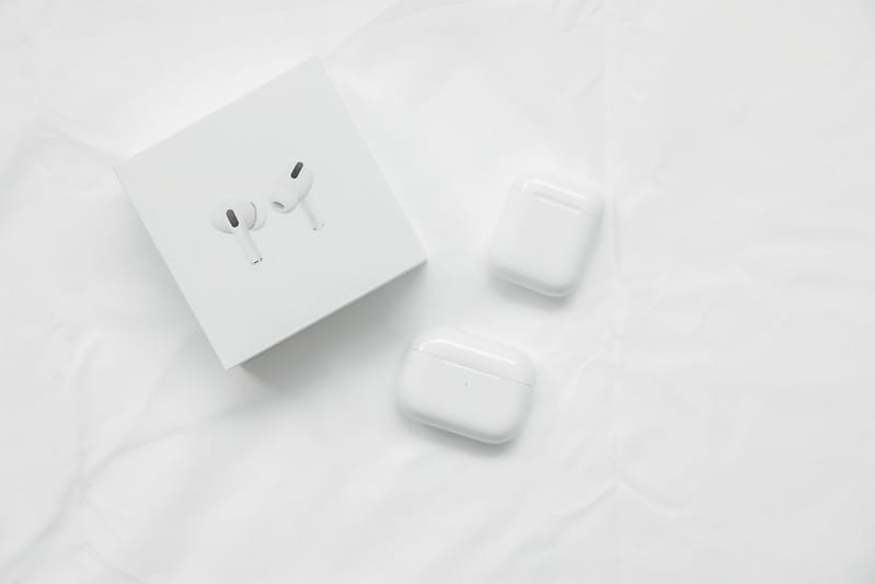 【開箱】掙扎再掙扎,我還是換了超貴的AIRPODS PRO之比較、使用心得 - 第2張圖 1J6A8836-2