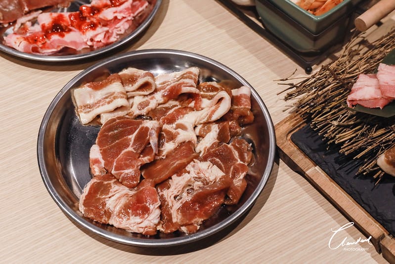 【大安區/東區商圈】心心念念一年,終於在東區吃到了Piggy Stine 小豬樂石韓式烤肉吃到飽 (忠孝旗艦店) - 第21張圖 1J6A1203-2拷貝