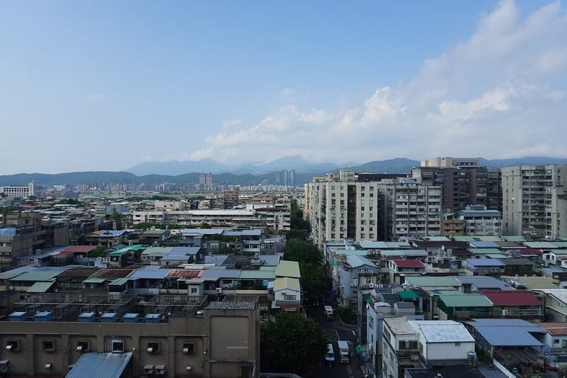 【開箱】號稱性價比最高,熱騰騰的 Sony αZV-E10可換鏡頭Vlog數位相機 開箱簡單測試 - 第37張圖 DSC00002