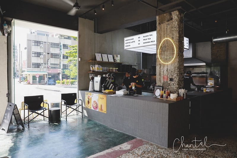 【西區/西屯路】工業風平價酥皮蛋餅 SOORI EGGS Taichung 西屯店,大推鹹酥雞蛋餅啊!!! - 第5張圖 _J6A8723-2 拷貝