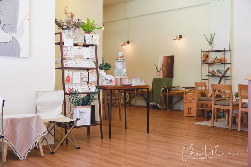【土城區/咖啡店】COTD之奶白色露營風卻又有家裡溫馨感的 US coffee