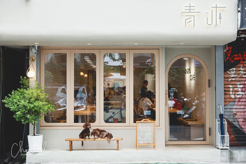 【大安區/忠孝復興站】COTD之新開幕的奶白色韓系咖啡店-青沐大安店,千萬不能錯過好吃的薯圈兒喔! - 第2張圖 1J6A2127-2 拷貝