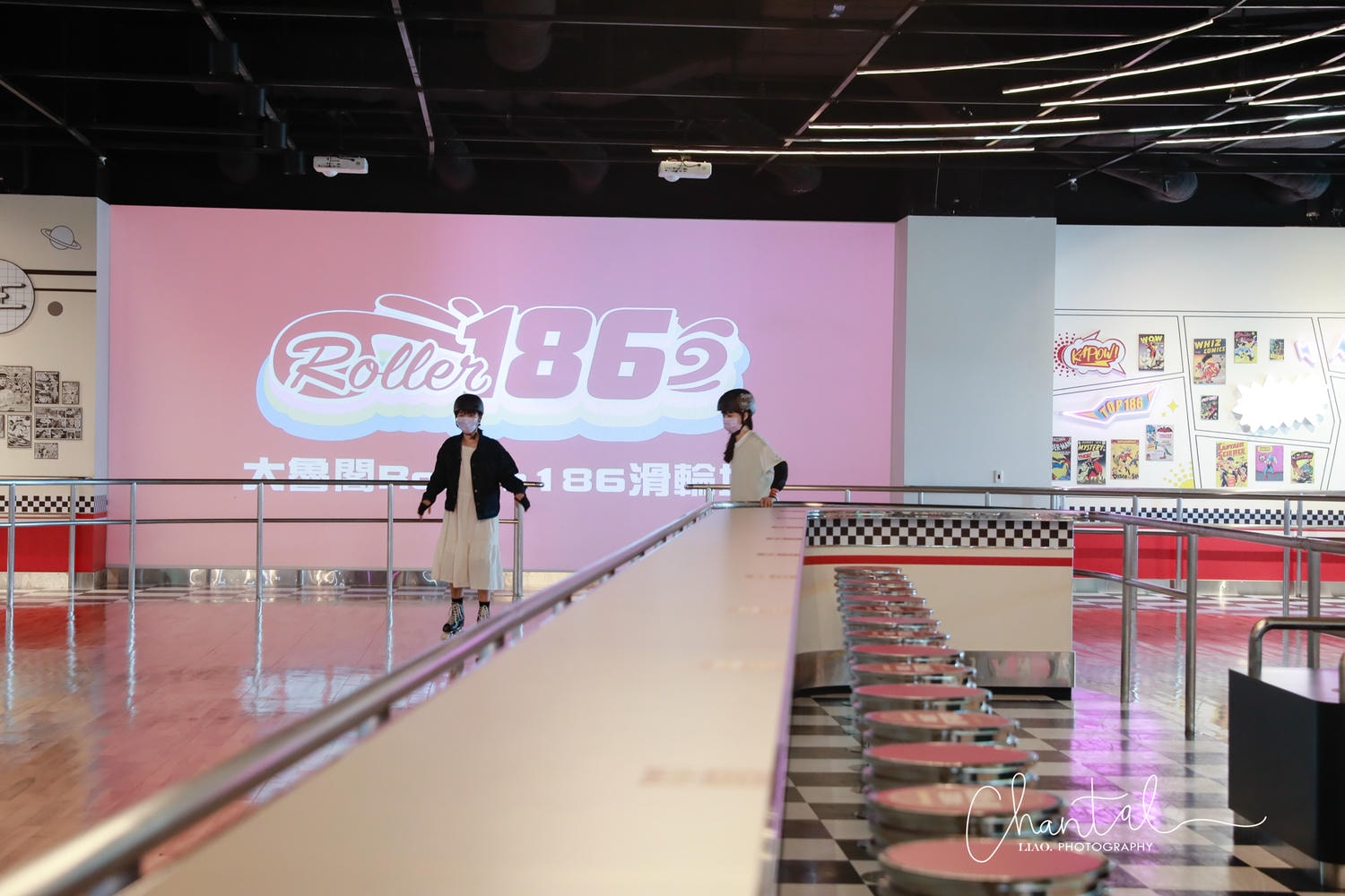 【東區／南紡購物中心】Roller186滑輪場｜台南最潮室內溜冰場，美式復古滑輪場好拍又好玩