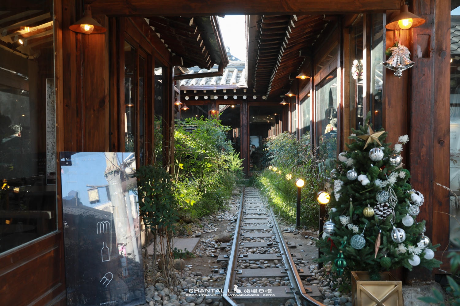 2023 SEOUL|韓屋改建+鐵軌造景的首爾特色咖啡,益善洞咖啡廳 Nakwon Station 낙원스테이션 - 第3張圖 2023 SEOUL|韓屋改建+鐵軌造景的首爾特色咖啡,益善洞咖啡廳 Nakwon Station 낙원스테이션
