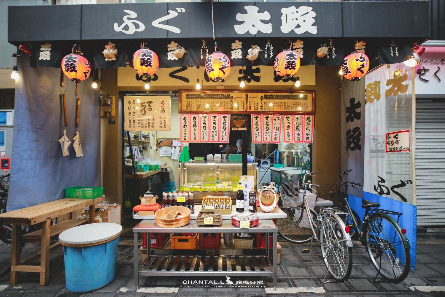 【大阪/黑門市場】黑門市場散步|大阪的廚房裡慢慢走慢慢逛,遇見最好吃的醬油糰子三都屋(2018造訪) - 第12張圖 【大阪/黑門市場】黑門市場散步|大阪的廚房裡慢慢走慢慢逛,遇見最好吃的醬油糰子三都屋(2018造訪)
