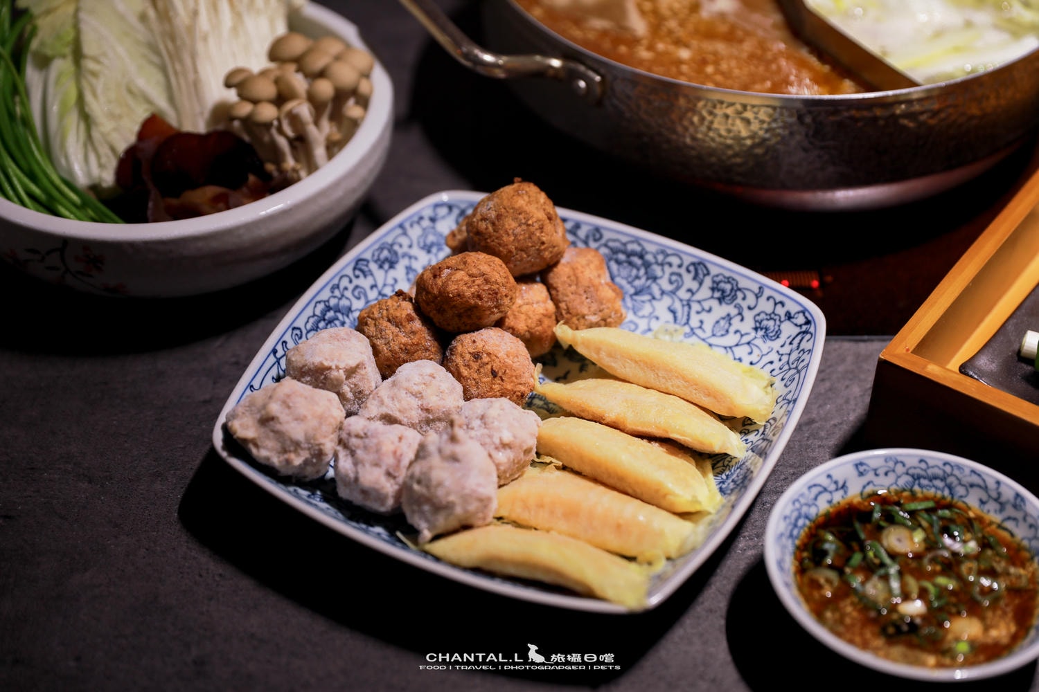 【大安區/頂好商圈】芋頭排骨湯＋桌邊儀式感麻辣鍋，一間低調但會讓人難以忘懷的黑武士麻辣火鍋