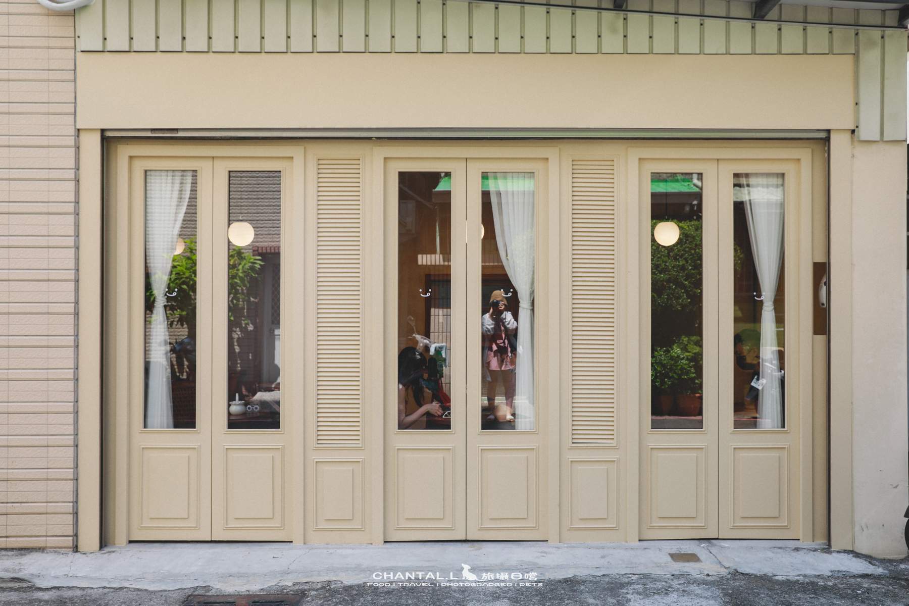【鼓山區/咖啡店】讓人忍不住一直拍照的奶油色小屋 Bang Coffee 邦咖啡 （2025已歇業）