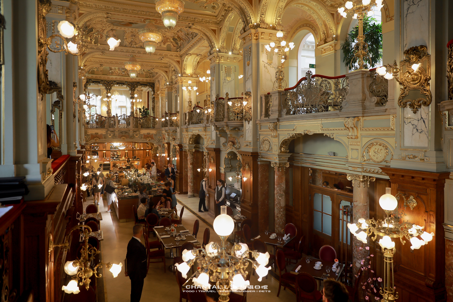 2024 HUNGARY 透過一間百年咖啡館，認識布達佩斯最輝煌的年代 New York Café